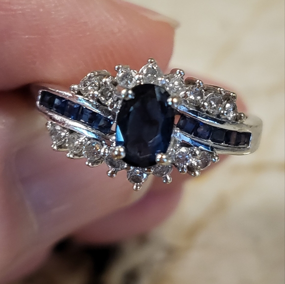 10K Diamond Sapphire ring - Picture 1 of 4